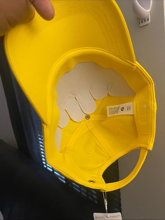 Lululemon Unisex Classic Ball Cap Maize Yellow/Wht NWT main image 6